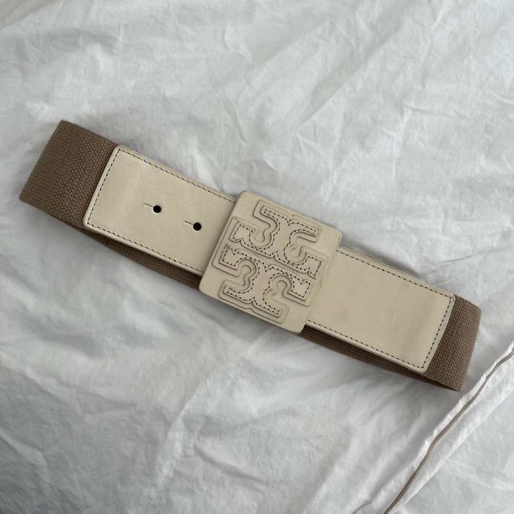 Never worn Tory Burch White Belt